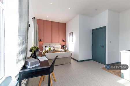 1 bedroom in a house share to rent - Photo 4