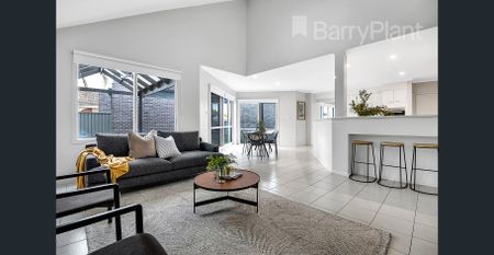 Quality And Style In A Premier Greenvale Location! - Photo 3