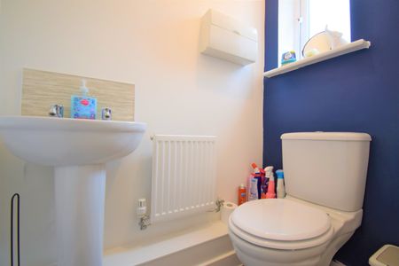 Martin Hunt Drive, Stanway, Colchester, Essex, CO3 8BL - Photo 4