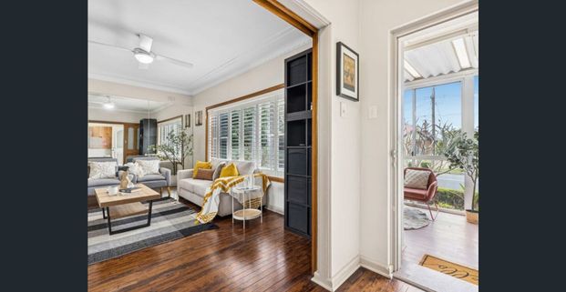 Family Living in Bayside Pocket - Photo 1