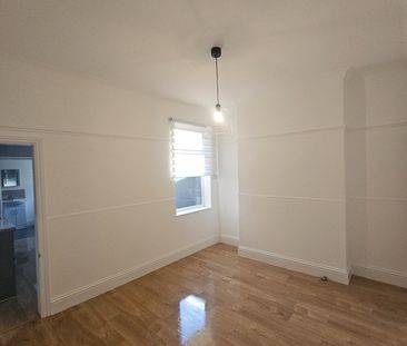 2 Bed Terraced House, Pope Street, L20 - Photo 2