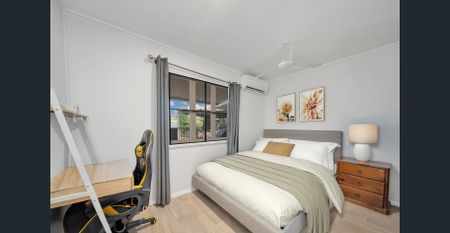 Centrally Located Tropical Oasis - Photo 5