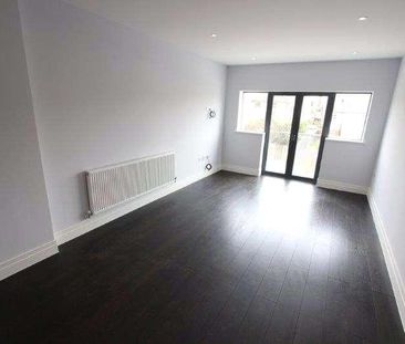 Balmoral Apartments, Valkyrie Road, Westcliff-on-sea, Essex, SS0 - Photo 3