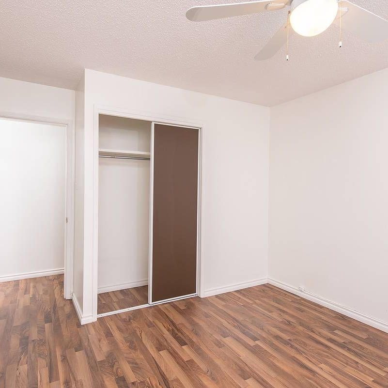 Natalie Place - Photo 1