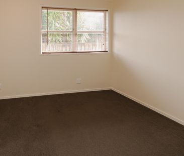 Smart Stylish Home on Sycamore Dr - Photo 4