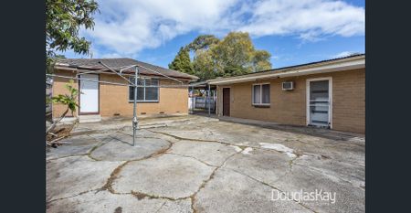 PRIVATE INSPECTION ONLY - Spacious Family Home with Bonus Self-Contained Unit! - Photo 5