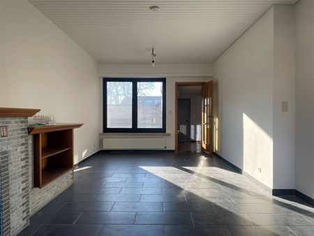 Gerenoveerde woning met twee slaapkamers en koer - Foto 5