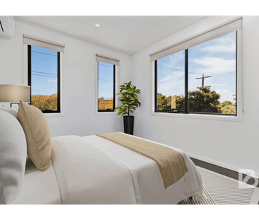 Space, Style & Contemporary Comfort - Photo 3