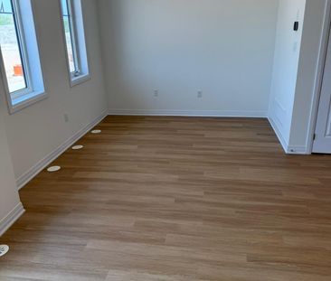 For Lease - 39 Gunnel Road, Welland, Ontario - Photo 4