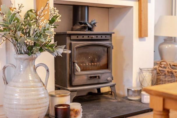 5 bedroom detached house to rent - Photo 1