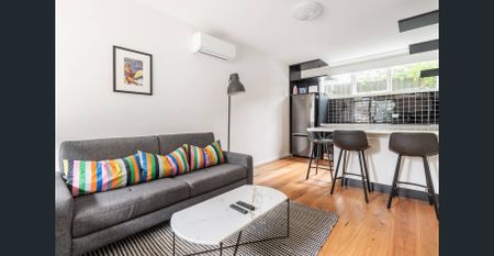 Chic Inner-city Pad - Photo 2