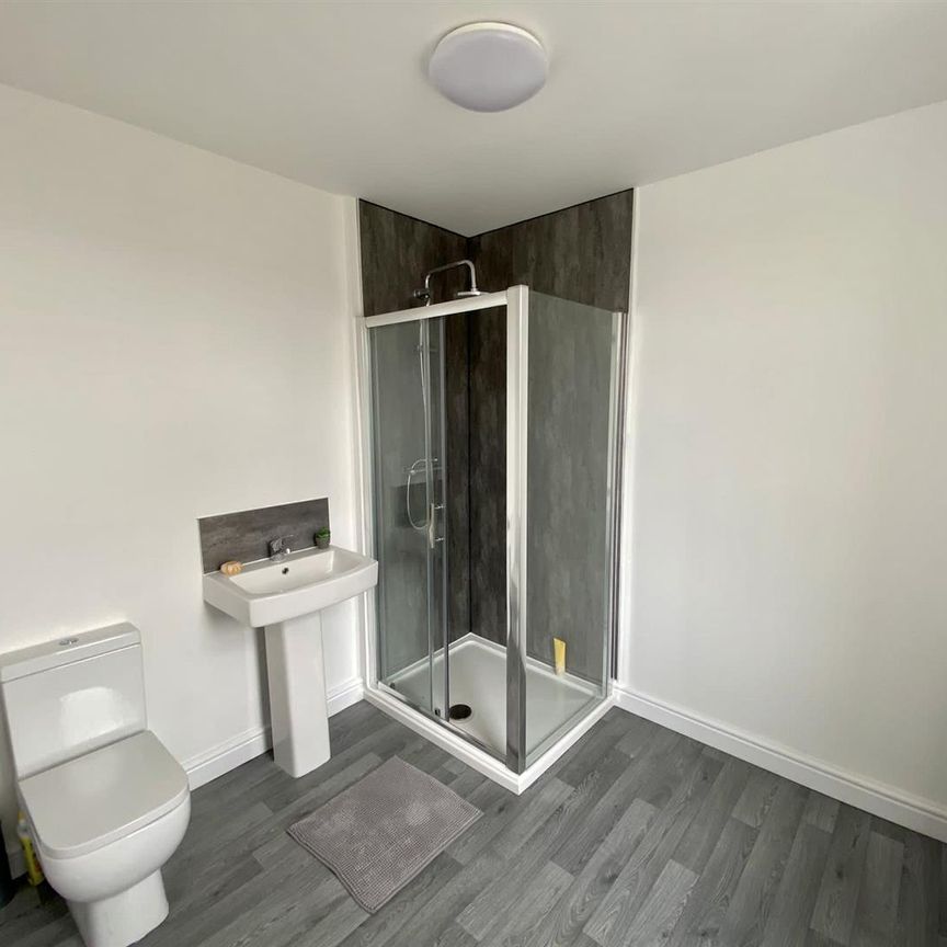 1 bed house share to rent in Briercliffe Road, Burnley, BB10 - Photo 1