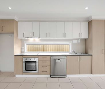 220 Benetook Avenue - Photo 4