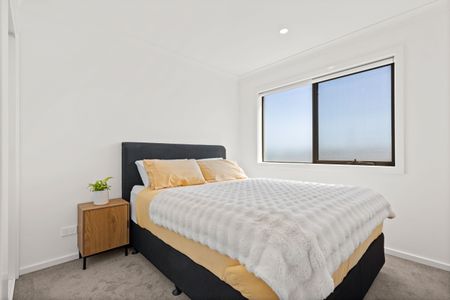 Stunning 4-Bedroom Home in Wollert - Photo 5