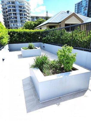 3 Bedroom Exclusive Penthouse Available Now - Photo 1