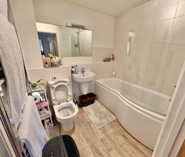 2 bedroom flat to rent - Photo 5