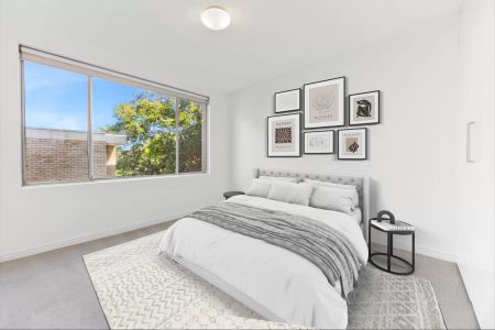 Spacious 3-Bedroom Apartment in the Heart of Neutral Bay - Photo 4