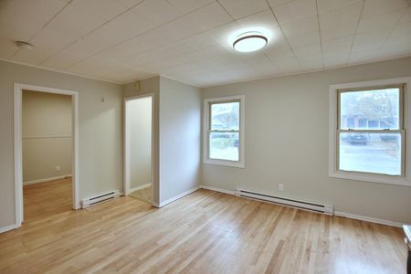 For Lease - 23 Seventh Street, Collingwood, Ontario - Photo 2