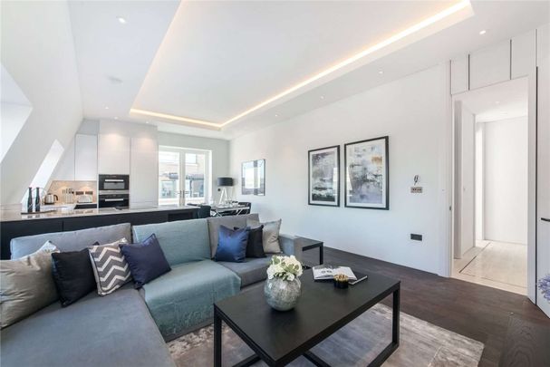 Beautiful penthouse apartment with large private terrace, ideally located for access to the Southbank. 2 bedrooms, 2 bathrooms - beautifully furnished and presented in immaculate condition. - Photo 1