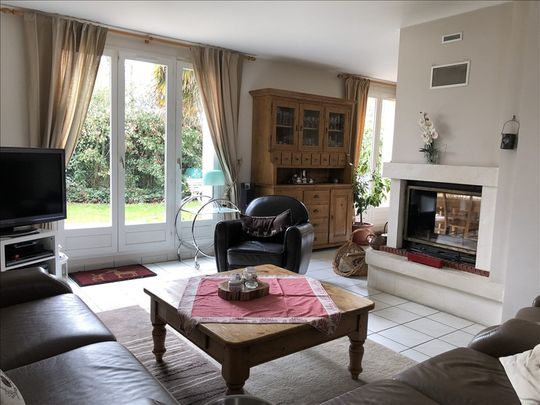 Location Maison 6 pièces 145m² - Photo 1