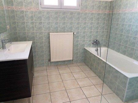 Location maison villa 4 pièces 103 m² à Ampuis (69420) - Photo 2