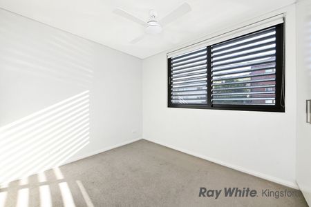 Modern Sunlit One Bedroom Apartment - Photo 4