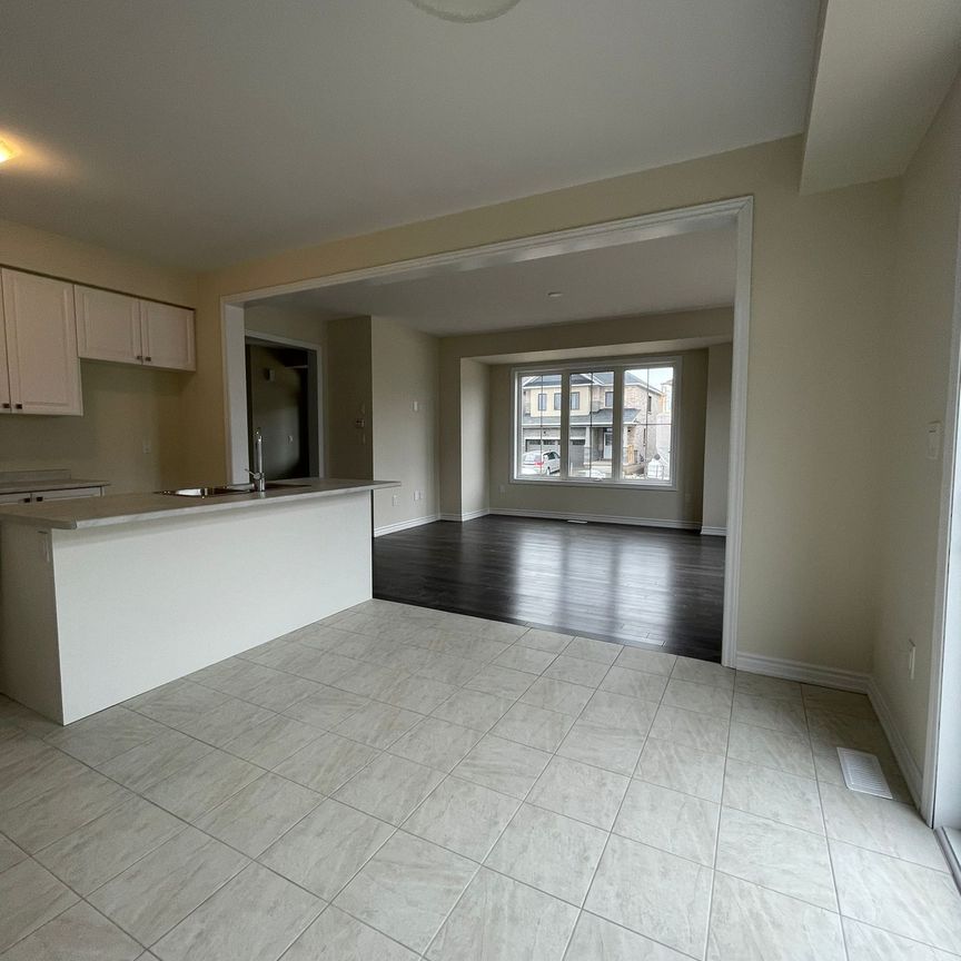 For Lease - 25 Buttercream Avenue, Thorold, Ontario - Photo 1