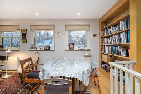 2 bedroom terraced house to rent - Photo 4