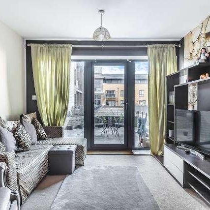 Fire Fly Avenue, Swindon, SN2 - Photo 1