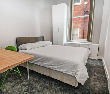 6 bedroom detached apartment to rent - Photo 4