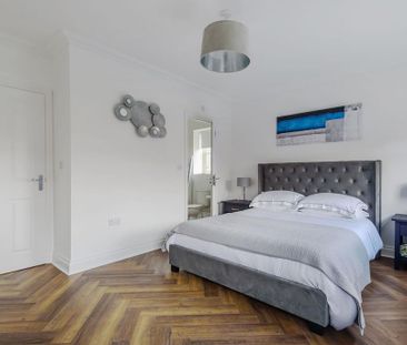 4 bedroom link detached house to rent - Photo 5