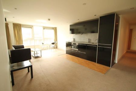 2 bedroom flat to rent - Photo 3
