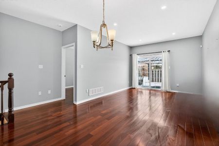 For Lease - 26 Manitoulin Trail, Hamilton, Ontario - Photo 5