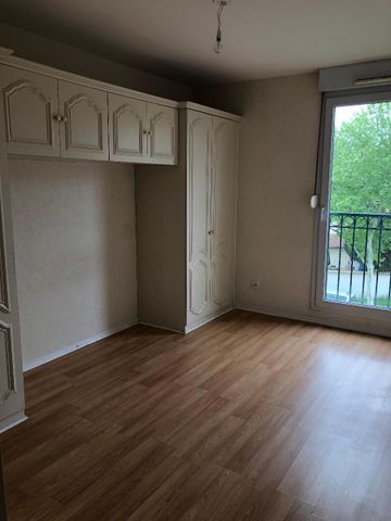 Location Appartement 3 pièces 85m² DECINES CHARPIEU 69150 - Photo 3