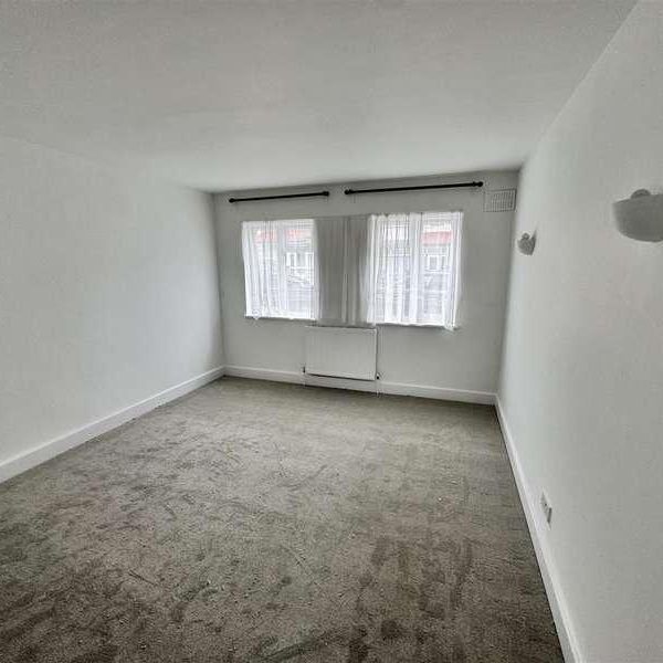 Edenvale Close, Mitcham, CR4 - Photo 1