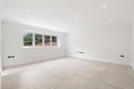5 bedroom detached house to rent - Photo 3