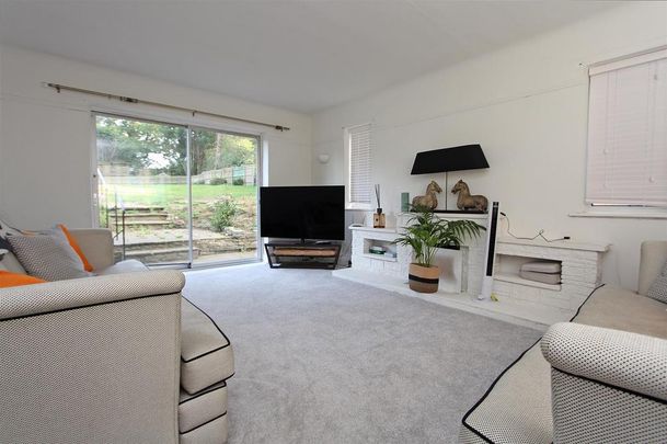 4 bedroom detached house to rent - Photo 1