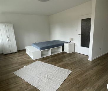 Schö­ne teil­mö­blier­te 1‑Zim­mer-Woh­nung in KS — Mit­te! (Ost E2) - Photo 2