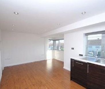 2 bedroom maisonette to rent - Photo 1