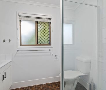 Modern Two-Bedroom Unit with Private Courtyard - Photo 6