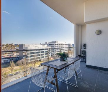 Elevated Luxury Living in Belconnen's Prestigious Oracle Complex - Photo 2