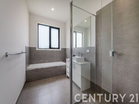 Modern Townhouse in Ideal Location - Photo 2