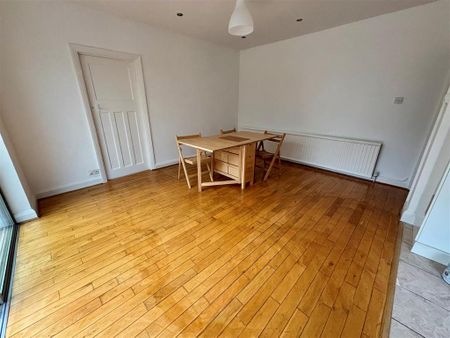 4 bedroom detached house to rent - Photo 2