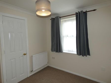 1 bedroom ground floor flat to rent - Photo 4