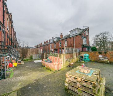 BASEMENT FLAT 26 BELVEDERE AVENUE BEESTON LEEDS LS11 7EB - Photo 3