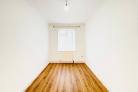 3 bedroom apartment to rent - Photo 5