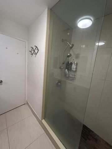 For Lease - 37 Allangrove Crescent Unit# 2nd Floor, Toronto, Ontario - Photo 2