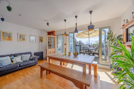 3 bedroom maisonette to rent - Photo 2