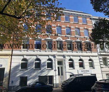 Barmbek-Süd - Fußnähe Mühlenkamp - Charmante-Altbau-Wohnung mit Hol... - Photo 1