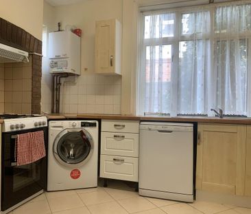 1 bedroom in a house share to rent - Photo 5